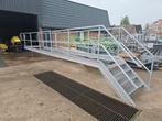 Stalen trap met bordes nob1130, Doe-het-zelf en Verbouw, Ladders en Trappen, Ophalen, Zo goed als nieuw