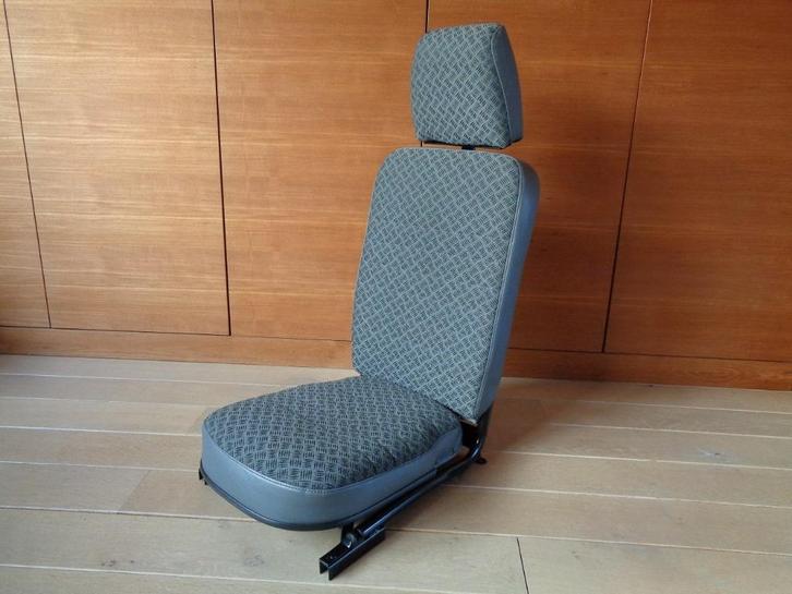 LAND ROVER Defender - Originele TD5 middenzit met hoofdsteun, Auto-onderdelen, Interieur en Bekleding, Land Rover, Nieuw, Ophalen