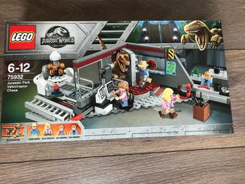 75932 Jurassic Park Velociraptor Chase NIEUW in doos beschikbaar voor biedingen