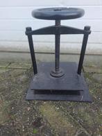Hoge antieke Boekenpers stapelpers voor boekbinder, Ophalen