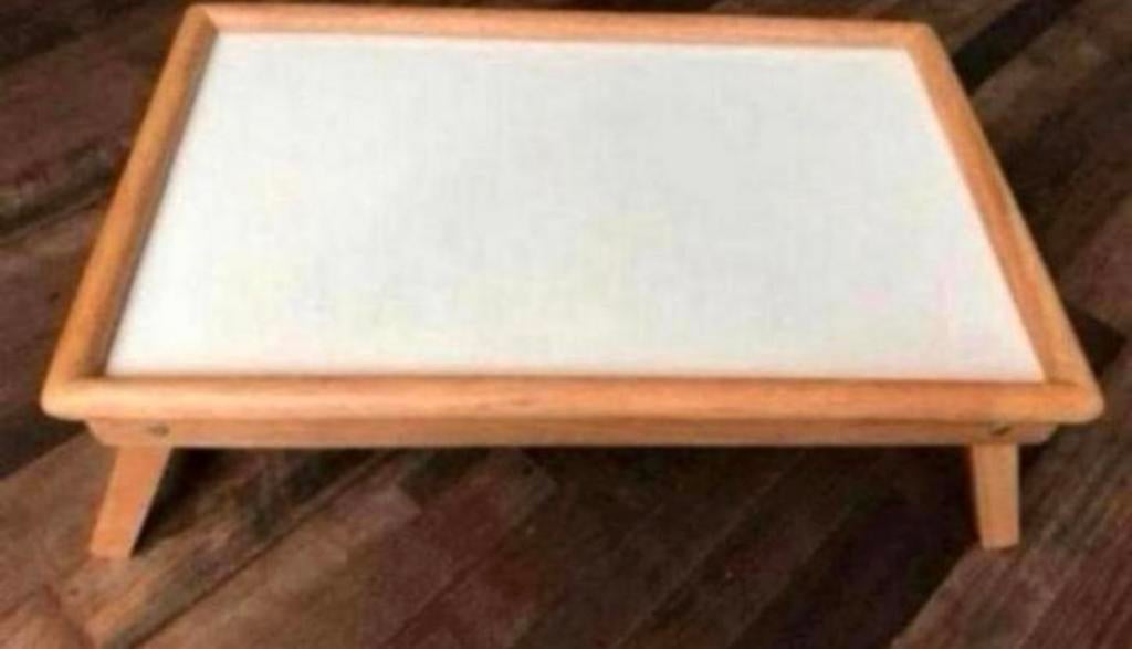 Houten rechthoekige bedtafeltje / dienblad met poten, Ophalen of Verzenden, Zo goed als nieuw, Rechthoekig