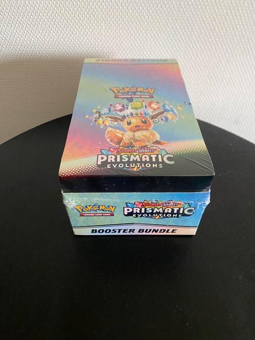 Pokemon Prismatic Evolutions Booster Bundle Display SEALED, Hobby en Vrije tijd, Verzamelkaartspellen | Pokémon, Nieuw, Boosterbox