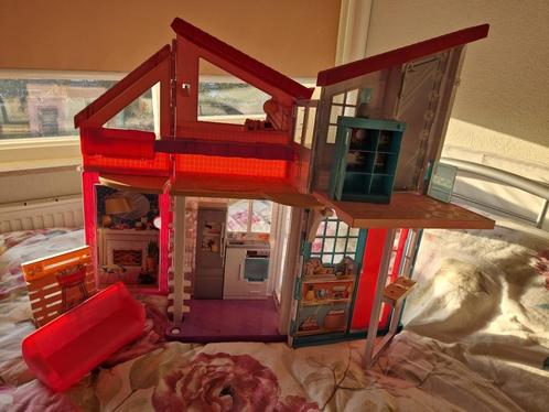 Barbie poppenhuis inklapbaar, Kinderen en Baby's, Speelgoed | Poppenhuizen, Zo goed als nieuw, Poppenhuis, Ophalen
