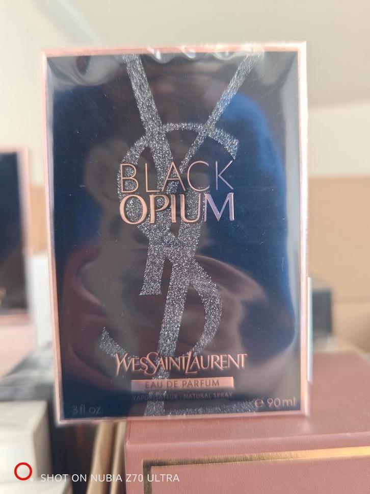 Black Opium parfum by YSL, Sieraden, Tassen en Uiterlijk, Uiterlijk | Parfum, Nieuw, Ophalen of Verzenden