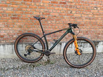 Scott Scale Large Custom build  beschikbaar voor biedingen