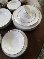 6 pers. Tijdloos Wit met platinum bies Balmoral bone china, Ophalen, Nieuw, Overige stijlen, Porselein