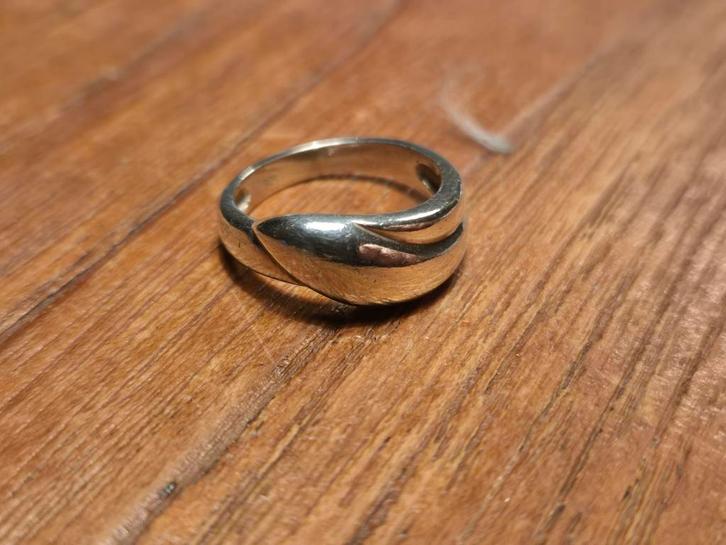 Zilveren ring sierlijk maat 17, Sieraden, Tassen en Uiterlijk, Ringen, Dame, 17 tot 18, Zilver, Zilver, Ophalen of Verzenden