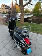 Vespa Sprint 2018 | Zwart | Topstaat, Fietsen en Brommers, Scooters | Vespa, Ophalen, Gebruikt, Vespa S, Benzine