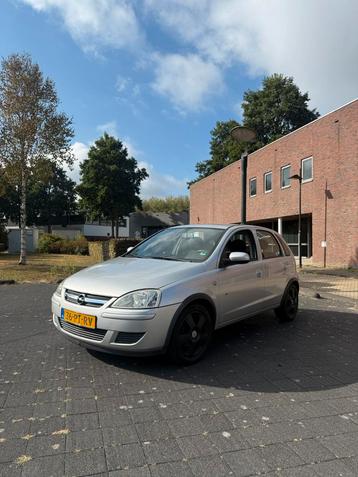 Opel Corsa 1.2 16V Twinport 5D 2004 Grijs beschikbaar voor biedingen