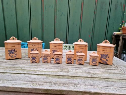 Keuken voorraadpotten aardewerk delfts handmade 11 stuks, Antiek en Kunst, Antiek | Keukenbenodigdheden, Ophalen of Verzenden