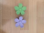 2 bloemen haarclips/haarklemmen groen en paars, Ophalen of Verzenden, Zo goed als nieuw, Haarspeld
