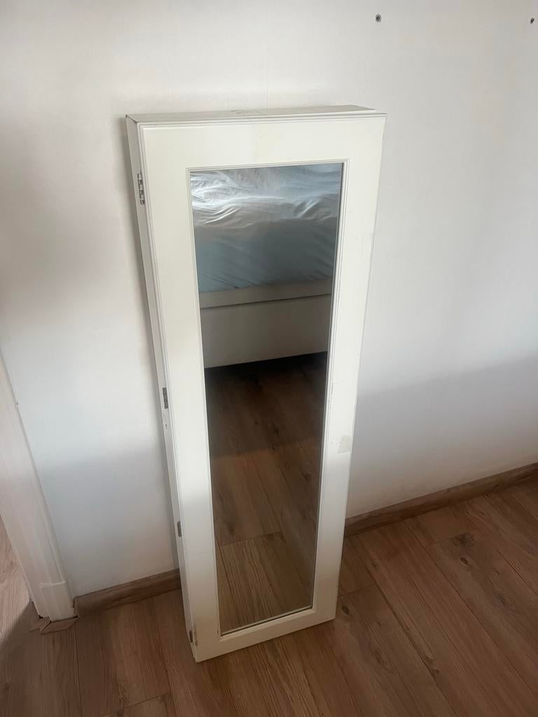 Spiegel sieradenkast, Ophalen, Minder dan 50 cm, Zo goed als nieuw, 150 tot 200 cm