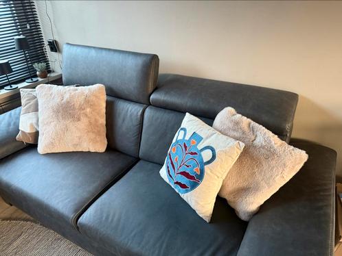Mooi bankstel grijs 2,5 zits, Huis en Inrichting, Banken | Bankstellen, Zo goed als nieuw, Rechte bank, Overige maten, 200 tot 250 cm