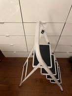 4-staps ladder - opvouwbaar, draagbaar met antislipmat, Ophalen, Trap, Zo goed als nieuw, Opvouwbaar of Inschuifbaar