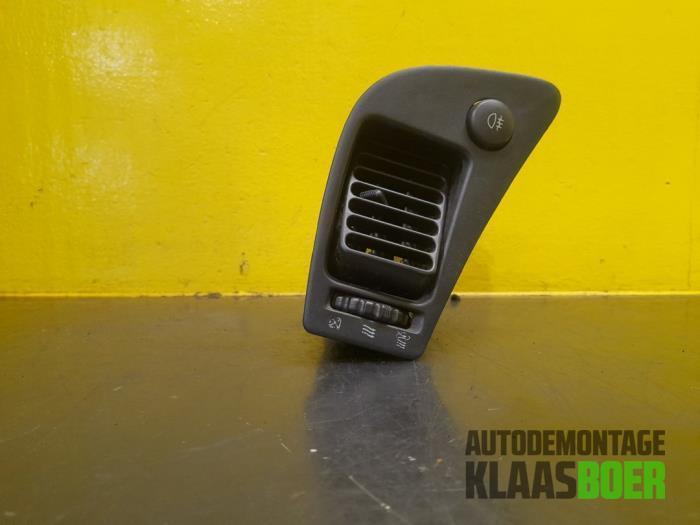 Luchtrooster Dashboard van een Toyota Celica, Auto-onderdelen, Dashboard en Schakelaars, Toyota, Gebruikt, 6 maanden garantie