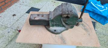 Grote bankschroef beschikbaar voor biedingen