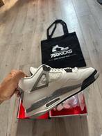 Jordan 4 Retro White Cement 2025 FV5029-100 Maat EU44 - US10, Nieuw, Sneakers of Gympen, A, A