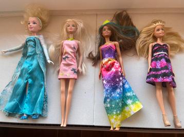 4 Barbie poppen te koop! beschikbaar voor biedingen