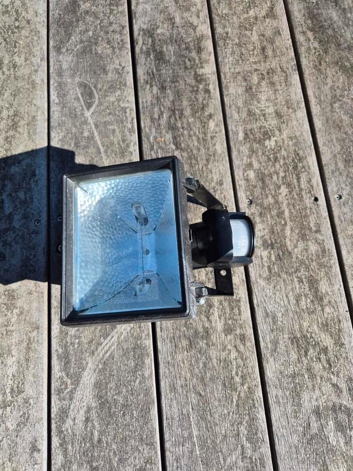 Buitenlamp met bewegingssensor, Doe-het-zelf en Verbouw, Bouwverlichting, Gebruikt, Lamp met armatuur, 50 tot 200 watt, Ophalen