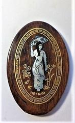 Handspiegeltje met parelmoer vrouwenfiguur Vietnam, Ophalen