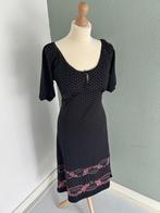 King Louie maat M retro zwart roze midi jurk 046, Kleding | Dames, Jurken, Maat 38/40 (M), Zwart, Ophalen of Verzenden, Zo goed als nieuw