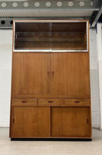 Vintage Pastoe Wandkast beschikbaar voor biedingen