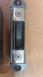 BUVA Sluitkommen Tolerante, Doe-het-zelf en Verbouw, Ophalen of Verzenden, Nieuw, IJzer, Overige typen