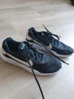 Sportschoenen nike maat 38.5, Sport en Fitness, Korfbal, Ophalen of Verzenden, Zo goed als nieuw, Schoenen