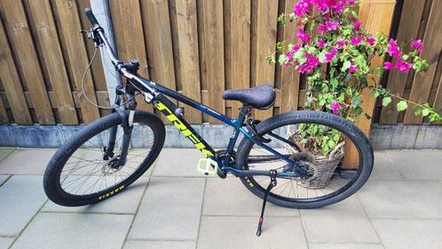 Trek Marlin 5 custom mountainbike met Renthal Fatbar stuur, Fietsen en Brommers, Fietsen | Mountainbikes en ATB, Gebruikt, Trek