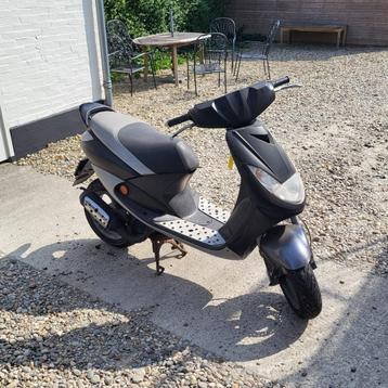 Peugeot Vivacity zwart  beschikbaar voor biedingen