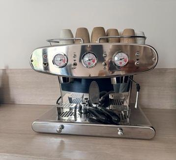 ILLY Iperespresso PRO espressomachine beschikbaar voor biedingen