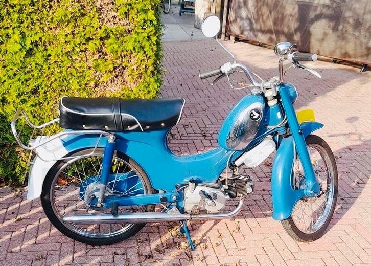 Honda c310 Klassieke blauwe brommer met kenteken, Fietsen en Brommers, Brommers | Oldtimers, Overige merken, Maximaal 25 km/u