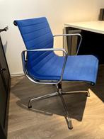 Vitra Charles Eames draaibare design stoel, Huis en Inrichting, Blauw, Gebruikt, Stof, Eén