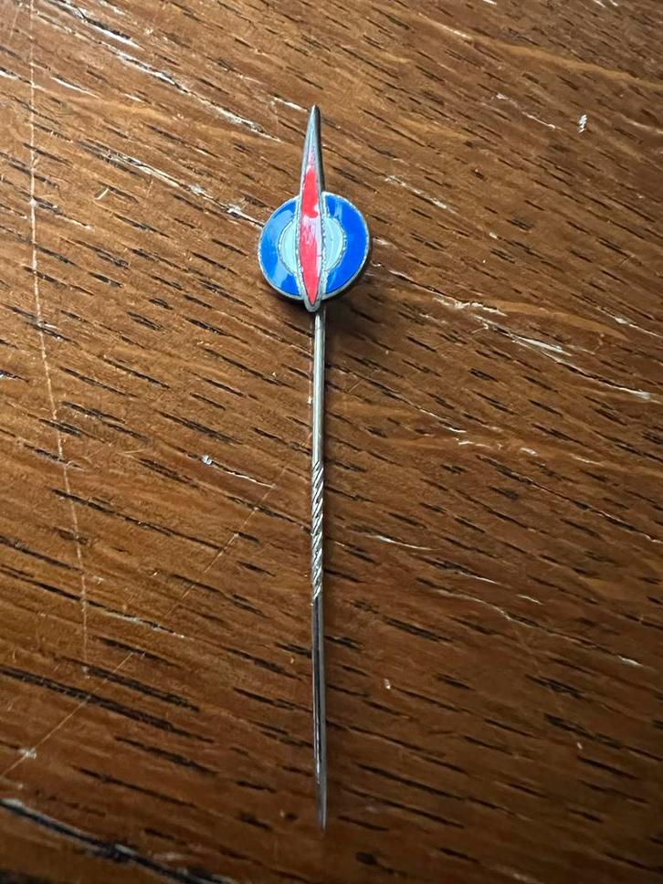 Vintage Total Petrol Speldje 1955-1963, Verzamelen, Speldjes, Pins en Buttons, Gebruikt, Speldje of Pin, Merk, Ophalen of Verzenden