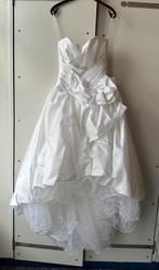 Witte strapless trouwjurk & bolero, schuine onderkant sleep, Ophalen, Gedragen, Wit, Trouwjurk