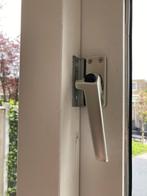AXA deur of raam grendels 3x, Overige materialen, Gebruikt, Ophalen of Verzenden