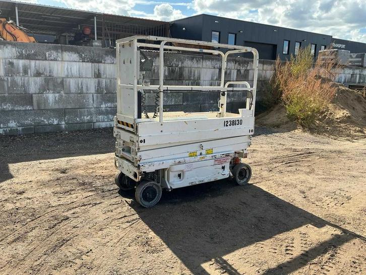 2015 JLG 1930ES Schaarhoogwerker, Zakelijke goederen, Machines en Bouw | Liften, Steigers en Ladders