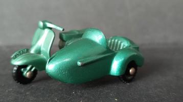 Lambretta TV 175 Motor scooter side car Lesney Matchbox Pol  beschikbaar voor biedingen