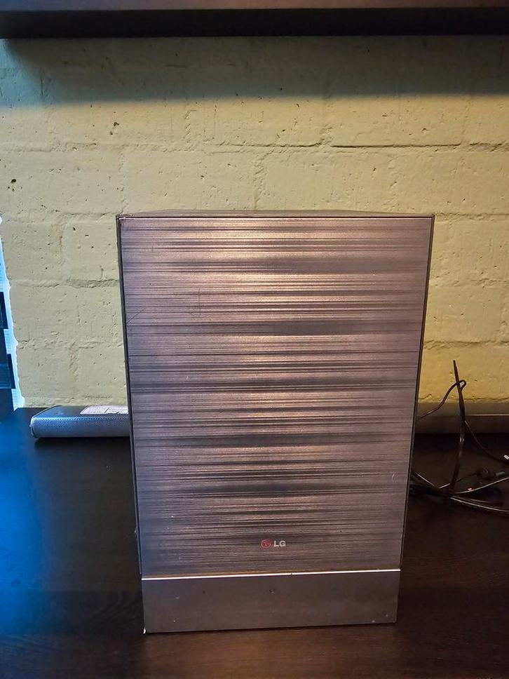 LG Soundbar met Subwoofer, Doe-het-zelf en Verbouw, Rolluiken, Gebruikt, Minder dan 100 cm, Minder dan 100 cm, Grijs, Ophalen