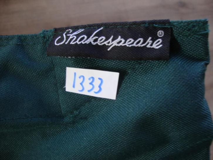 Visbed Shakespeare vis parasol, Watersport en Boten, Hengelsport | Algemeen, Zo goed als nieuw, Overige typen, Ophalen of Verzenden