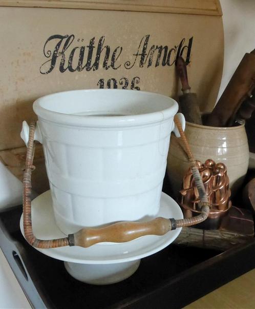 P. Regout witte emmer / kerstboom badkamer wc keuken, Antiek en Kunst, Antiek | Keramiek en Aardewerk, Ophalen of Verzenden