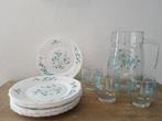 Bordjes met kan en drie glazen, Ophalen of Verzenden, Glas, Overige stijlen, Bord(en)