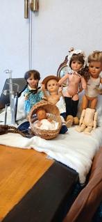 Oude poppen met standaards, Verzamelen, Poppen, Ophalen of Verzenden, Pop