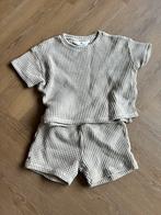 H&m beige setje tshirt en korte broek maat 116 beige, Kinderen en Baby's, Kinderkleding | Maat 116, Ophalen of Verzenden, Zo goed als nieuw