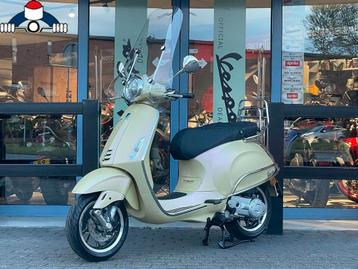 Vespa PRIMAVERA 50 4T Galaxy Gold 2696 km 7-2023 2e eig. beschikbaar voor biedingen