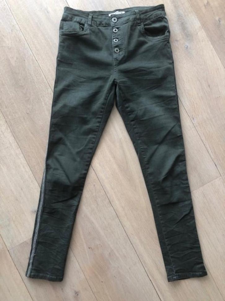 z.g.a.n. 5-pocket legergroene broek met knoopsluiting mtt 38, Kleding | Dames, Broeken en Pantalons, Zo goed als nieuw, Maat 38/40 (M)