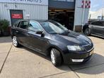 Skoda Rapid Spaceback 1.2 TSI Greentech Comfort, Auto's, Skoda, Stof, Gebruikt, Euro 6, Zwart