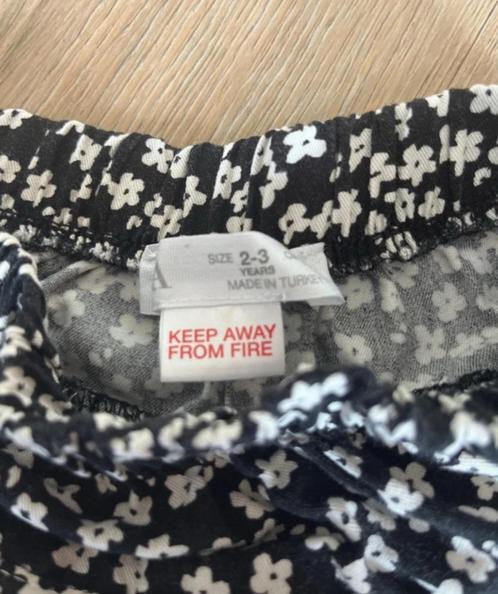 Zara zomerrok zwart met witte bloemetjes 98, Kinderen en Baby's, Kinderkleding | Maat 98, Zo goed als nieuw, Meisje, Jurk of Rok
