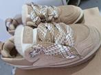 UGG Lowmel Sand schoenen, Ophalen of Verzenden, Zo goed als nieuw