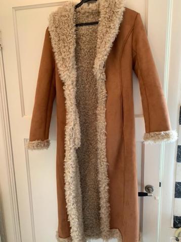 Te Koop: Nieuwe zeer warme bruine bontjas 70ties look mt XS beschikbaar voor biedingen